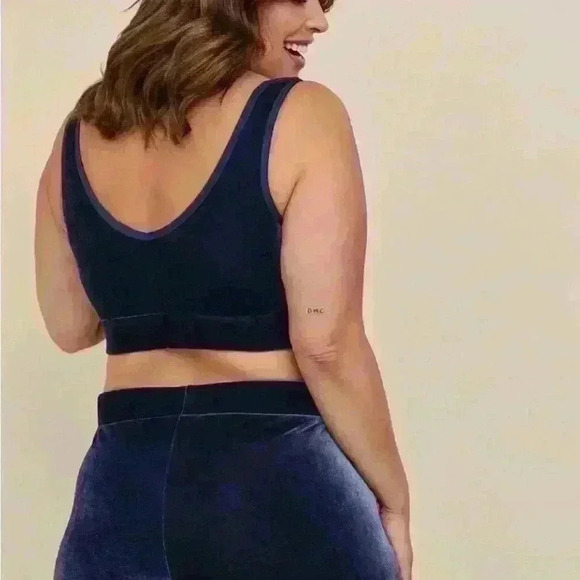 BNWT TORRID VELOUR SHORTY PANTY SHORT - Picture 2 of 5